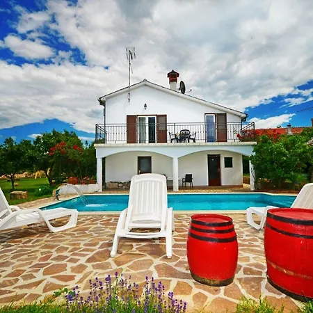 Lanima Villa *
