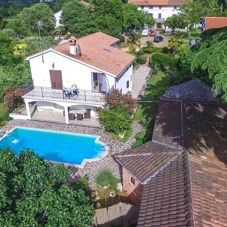 Lanima Villa *